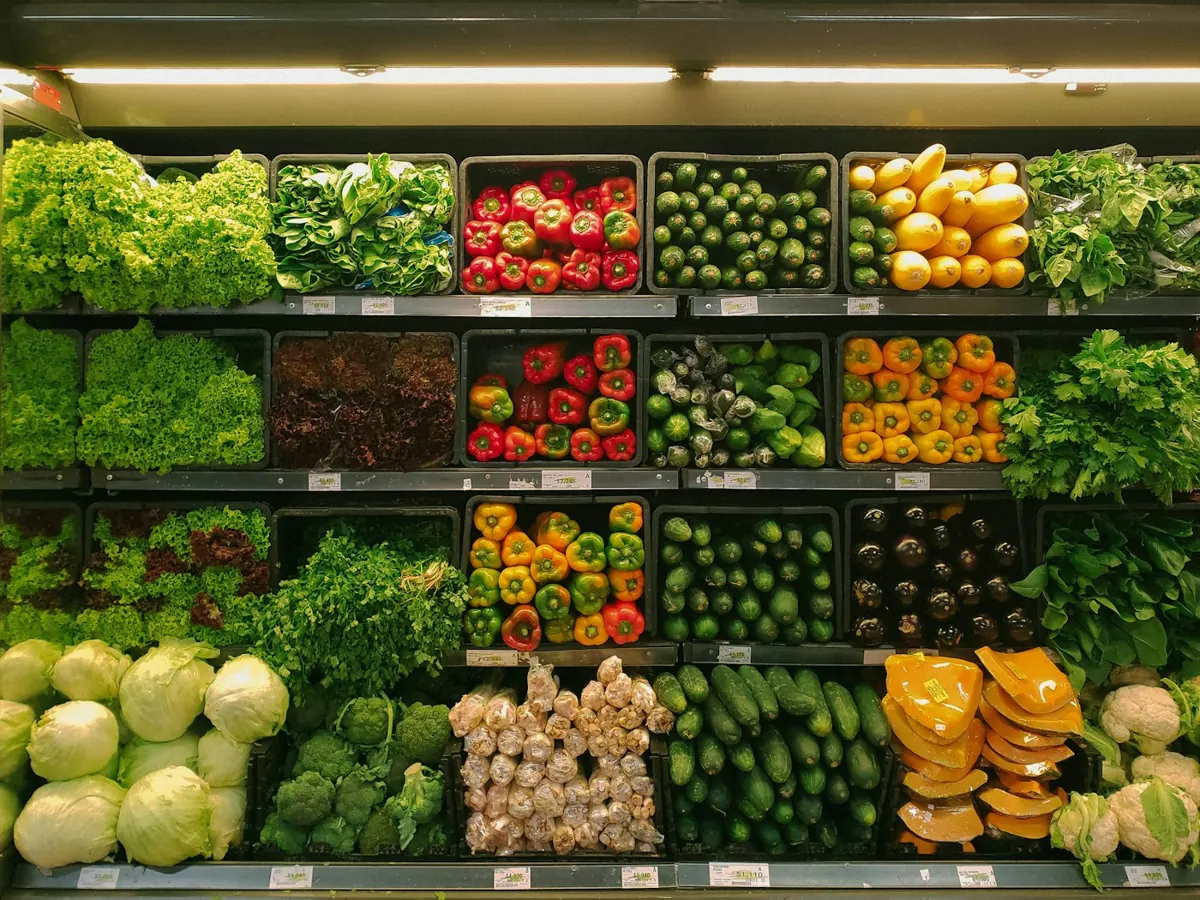 Compra fresca en un mercado municipal